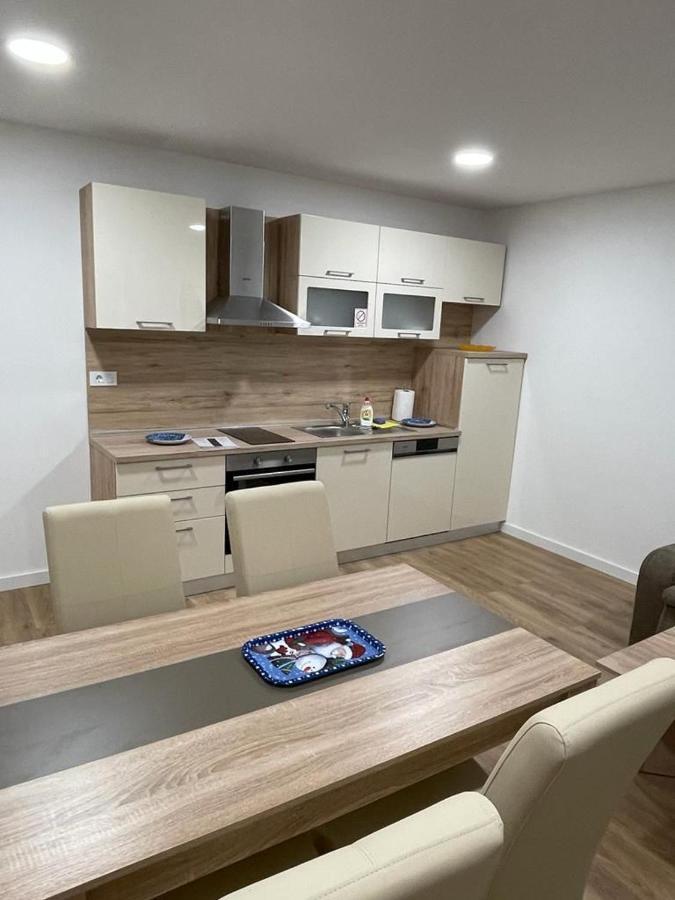 ווליקה גוריצה Apartmani Daisy מראה חיצוני תמונה